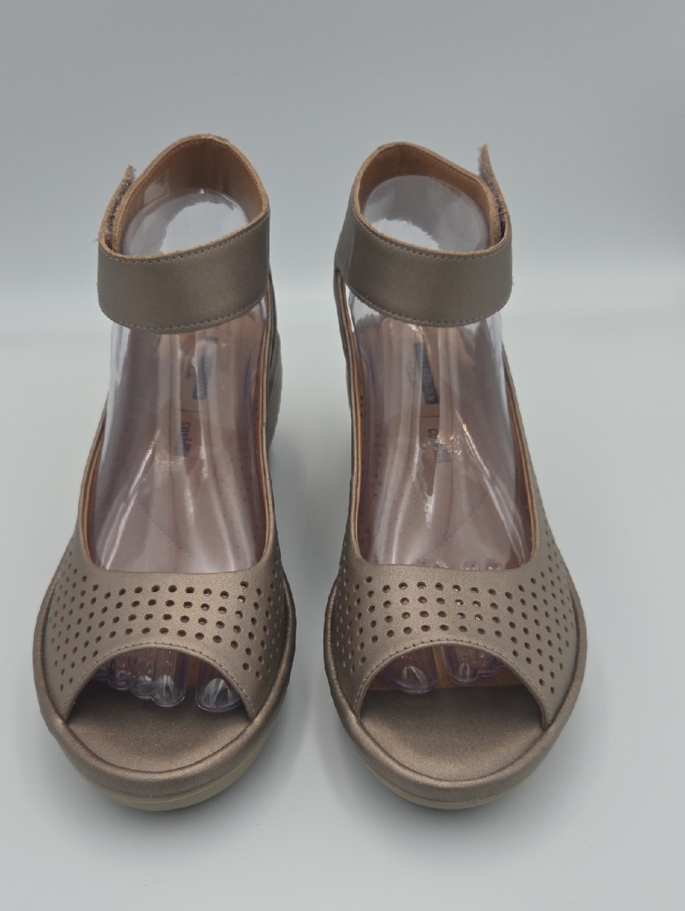 Clarks Collection Reedly Salene Leather Wedge Sandals Pewter Size US 9